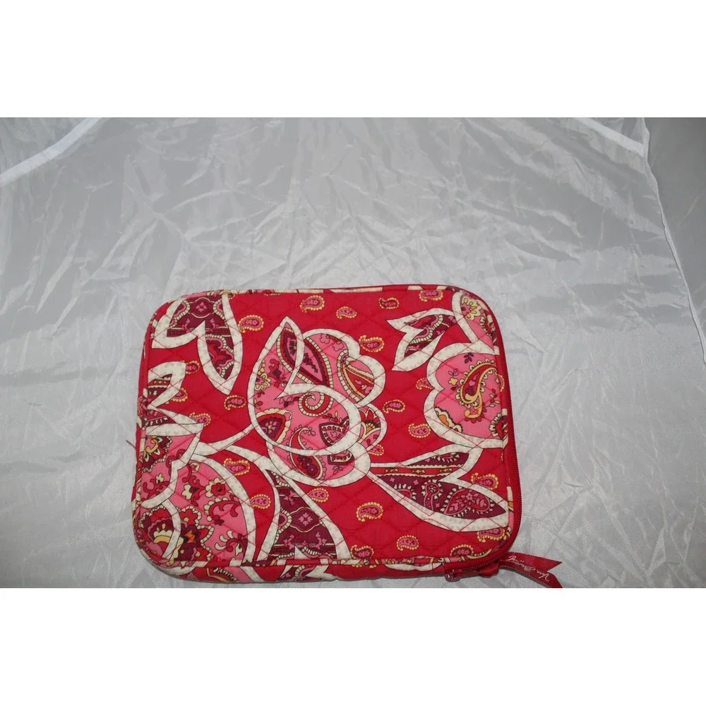 Vera Bradley Rosie Posies Tablet e-Reader Pouch Retired 2012 Red Floral Paisley‎